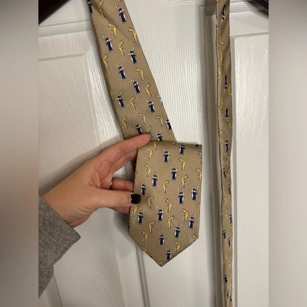 ALYNN, golf necktie, excellent used condition, “An Easy Putt”